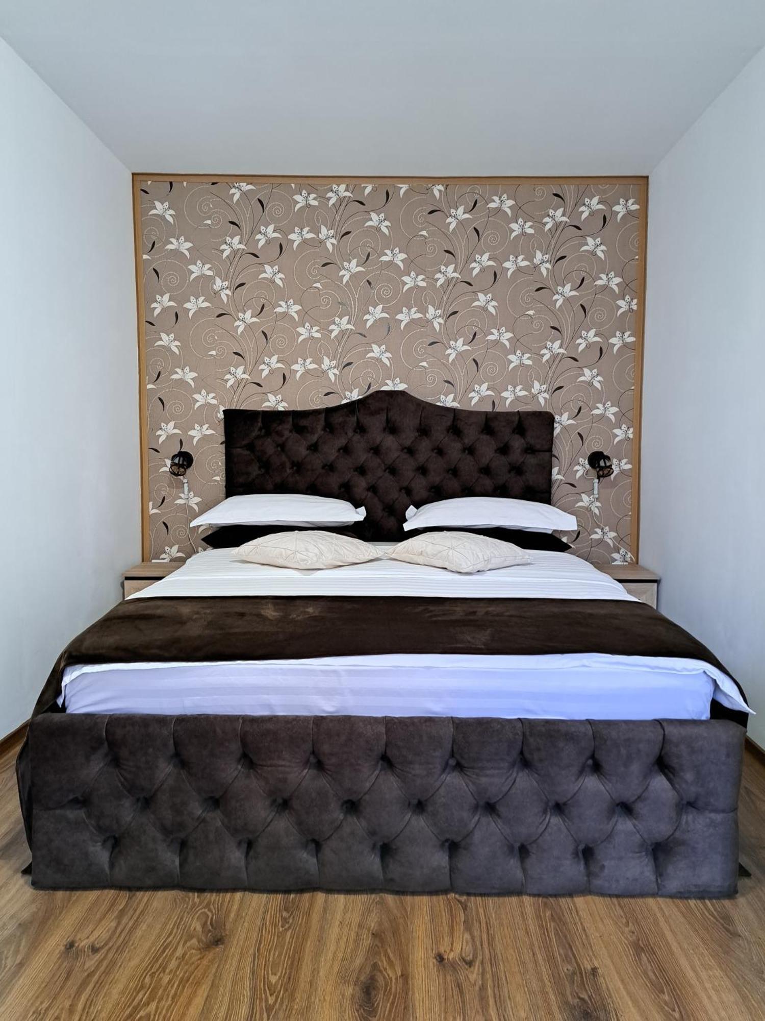 Shelby Accommodation -Adult Only- Sinaia Exterior photo
